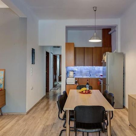 Renovated, Open And Functional Old City House 伊拉克利翁 外观 照片
