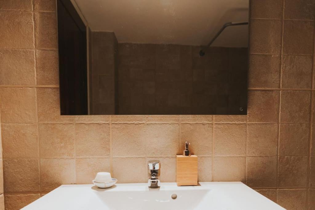 Renovated, Open And Functional Old City House 伊拉克利翁 外观 照片