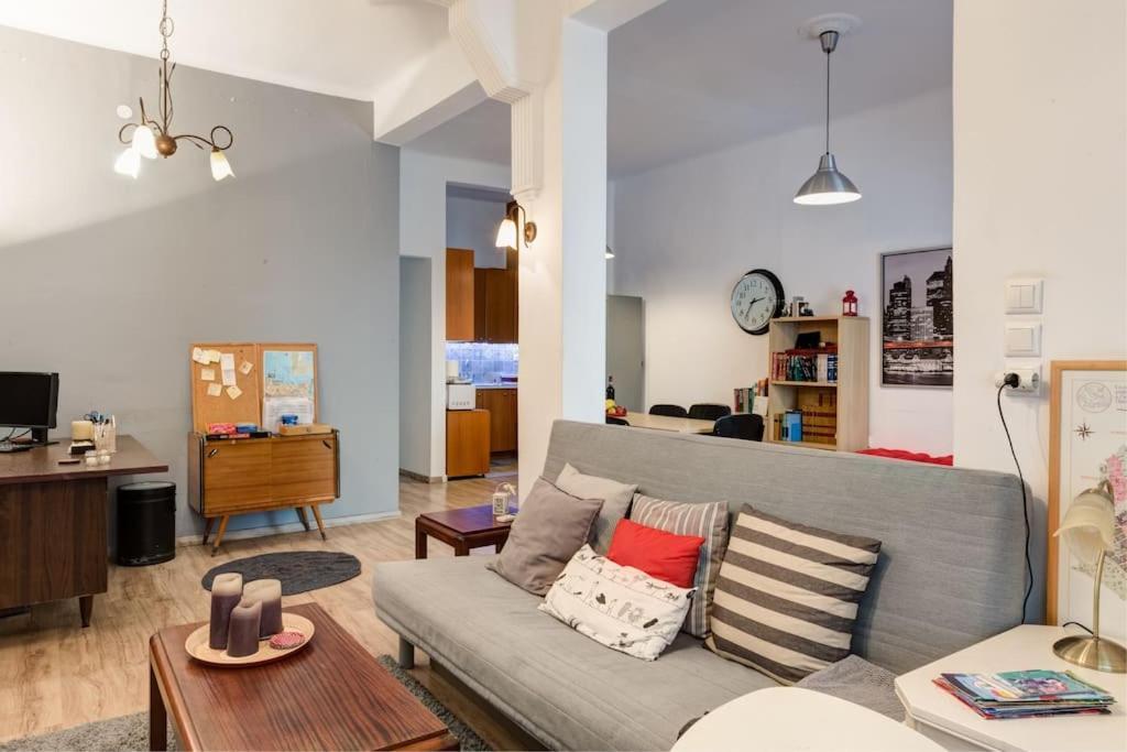 Renovated, Open And Functional Old City House 伊拉克利翁 外观 照片
